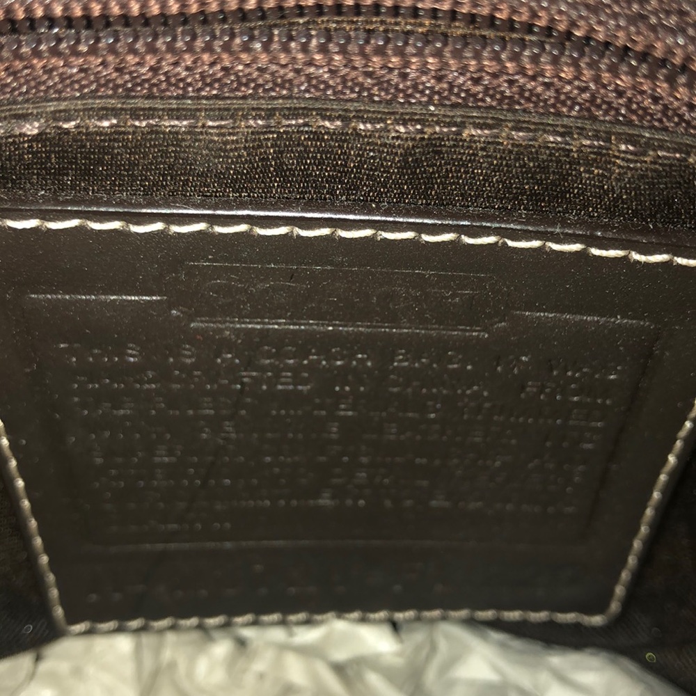 Coach purse LIKE NEW!! - Picture 4 of 5